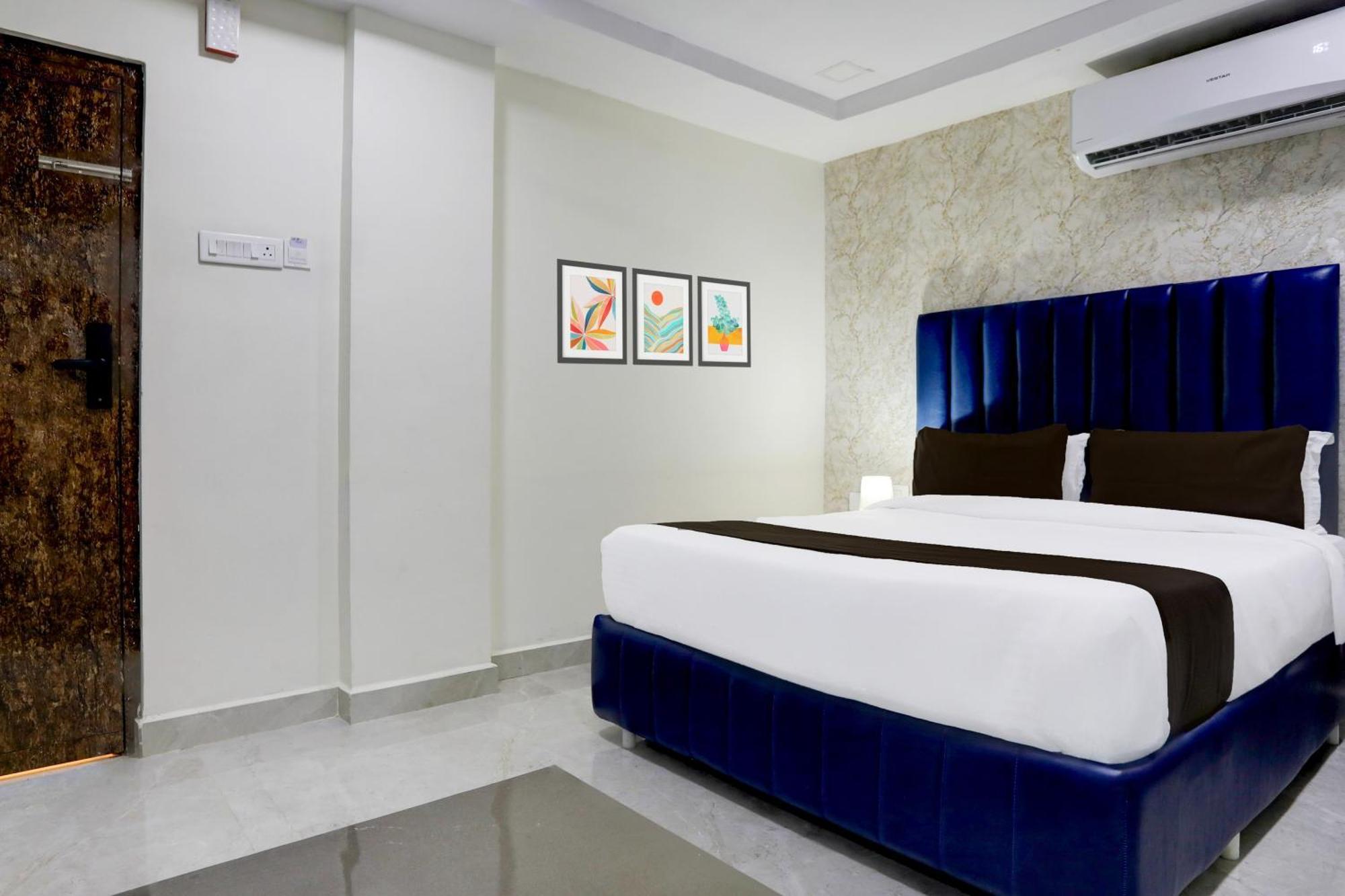 Super Townhouse Khammam Formerly Bluemoon Exterior photo
